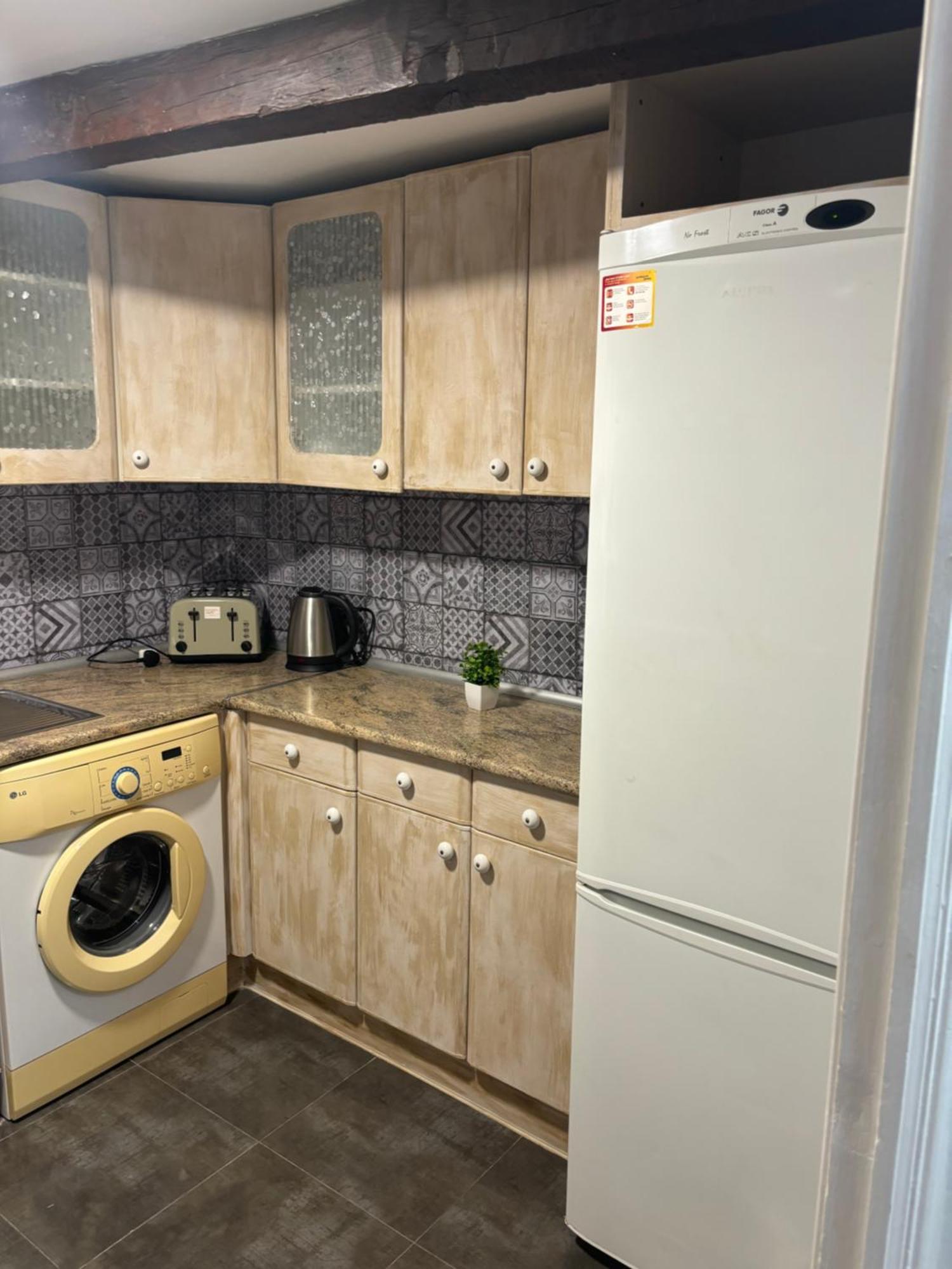 Apartamentos Mayte Toledo Esterno foto